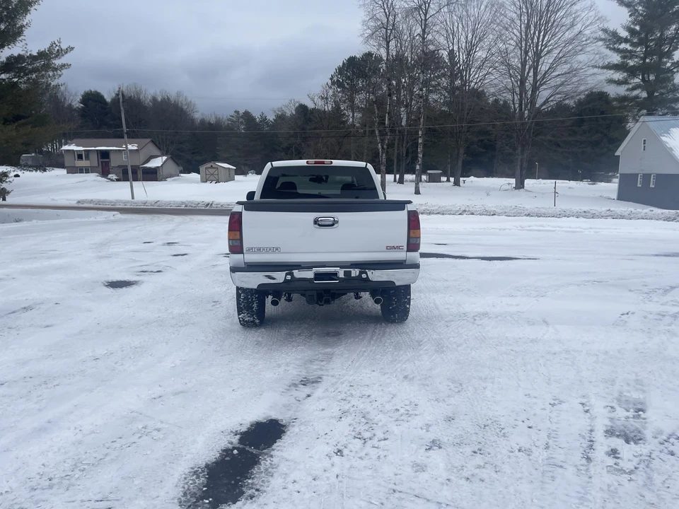 2003 GMC Sierra Heavy Duty 2nd Gen - Image 8 of 31