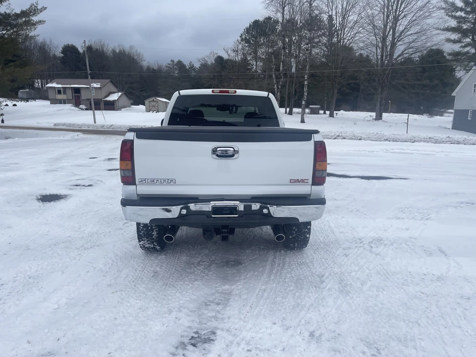 2003 GMC Sierra Heavy Duty 2nd Gen - Image 9 of 31