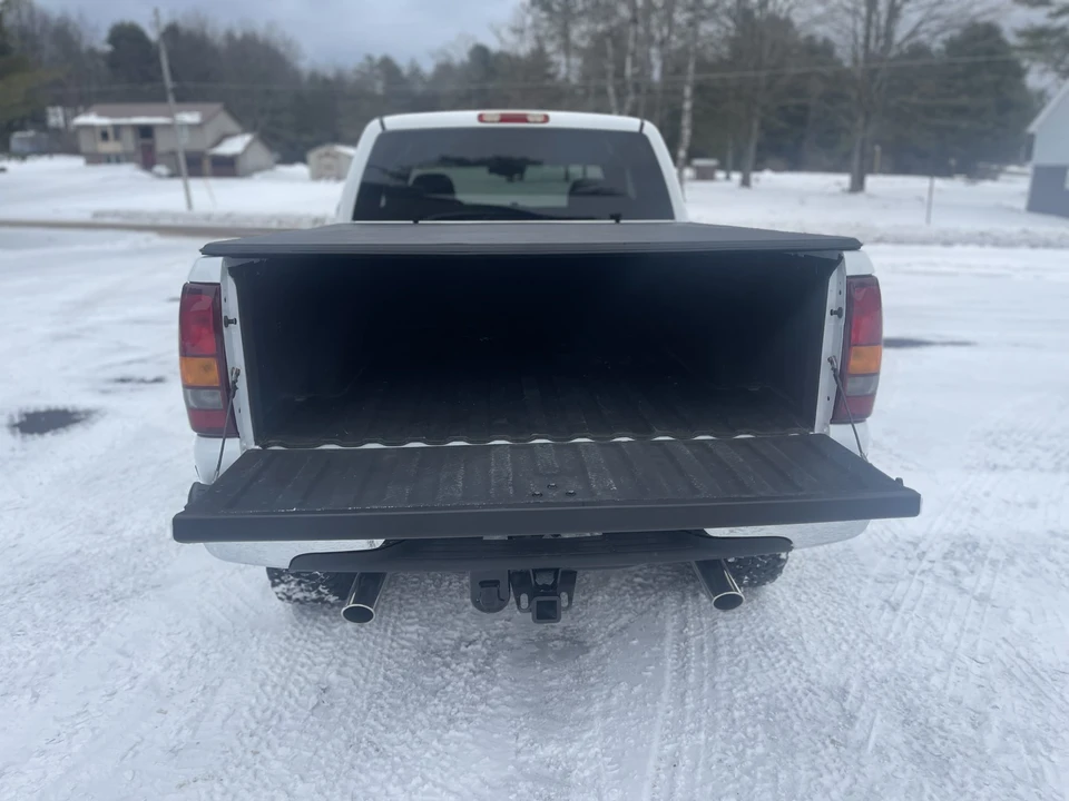 2003 GMC Sierra Heavy Duty 2nd Gen - Image 11 of 31