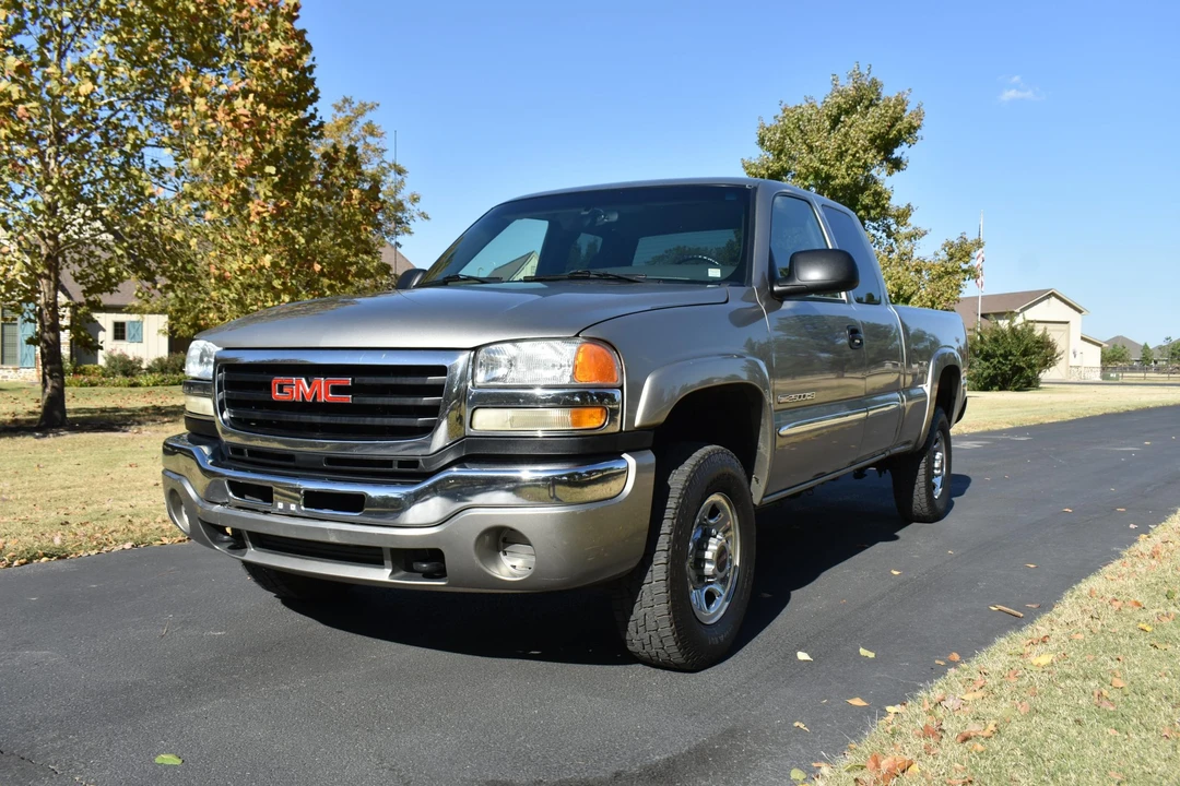 2003 GMC Sierra Heavy Duty 2nd Gen - Image 5 of 31