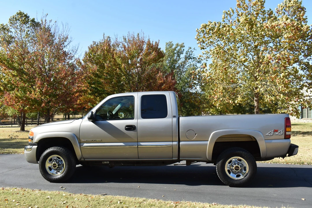 2003 GMC Sierra Heavy Duty 2nd Gen - Image 11 of 31