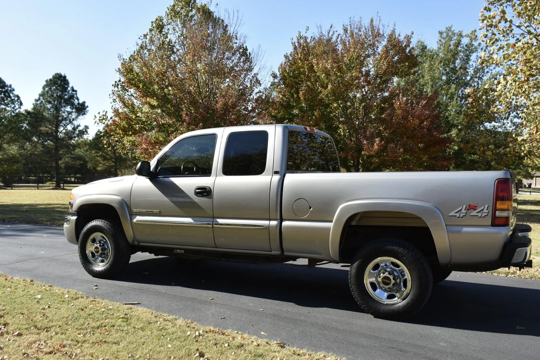 2003 GMC Sierra Heavy Duty 2nd Gen - Image 12 of 31