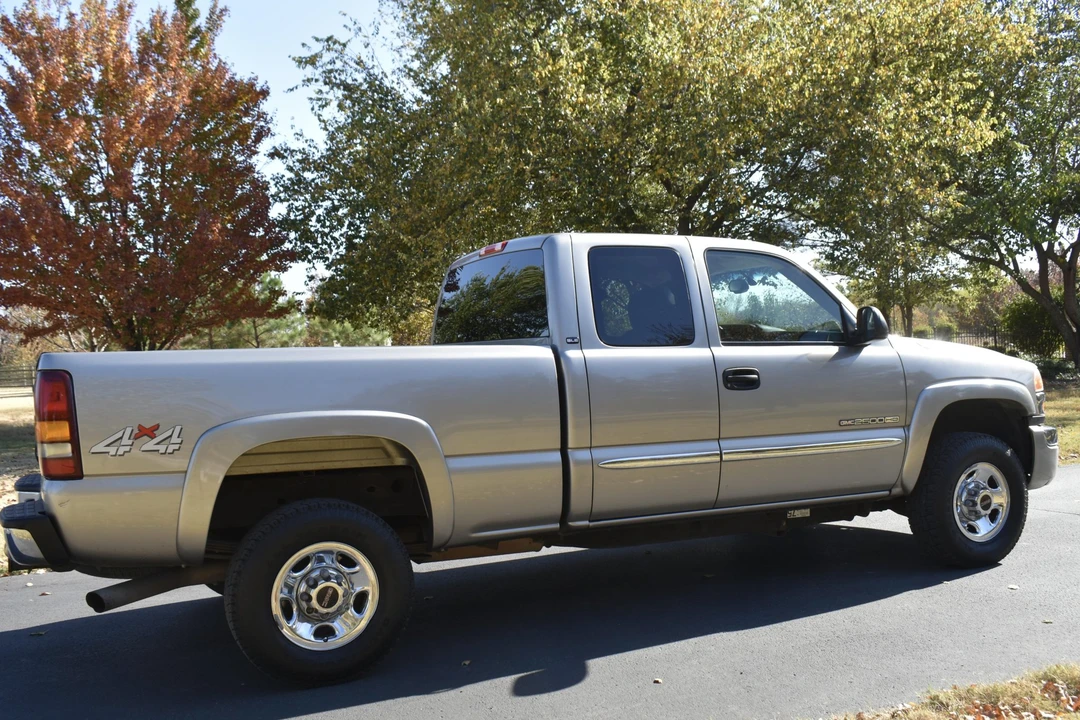 2003 GMC Sierra Heavy Duty 2nd Gen - Image 19 of 31