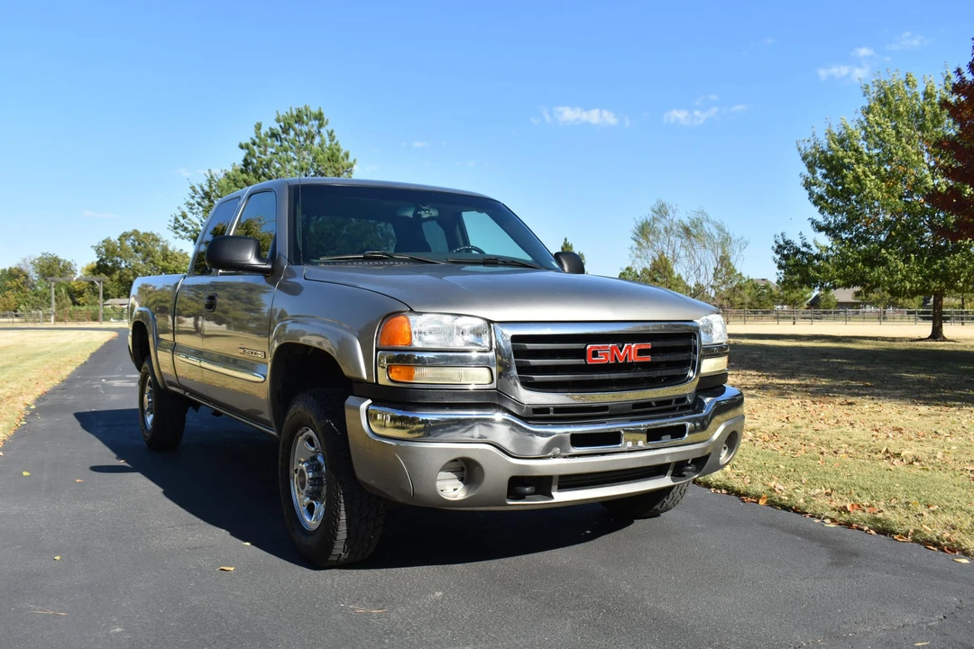 2003 GMC Sierra Heavy Duty 2nd Gen - Image 4 of 31