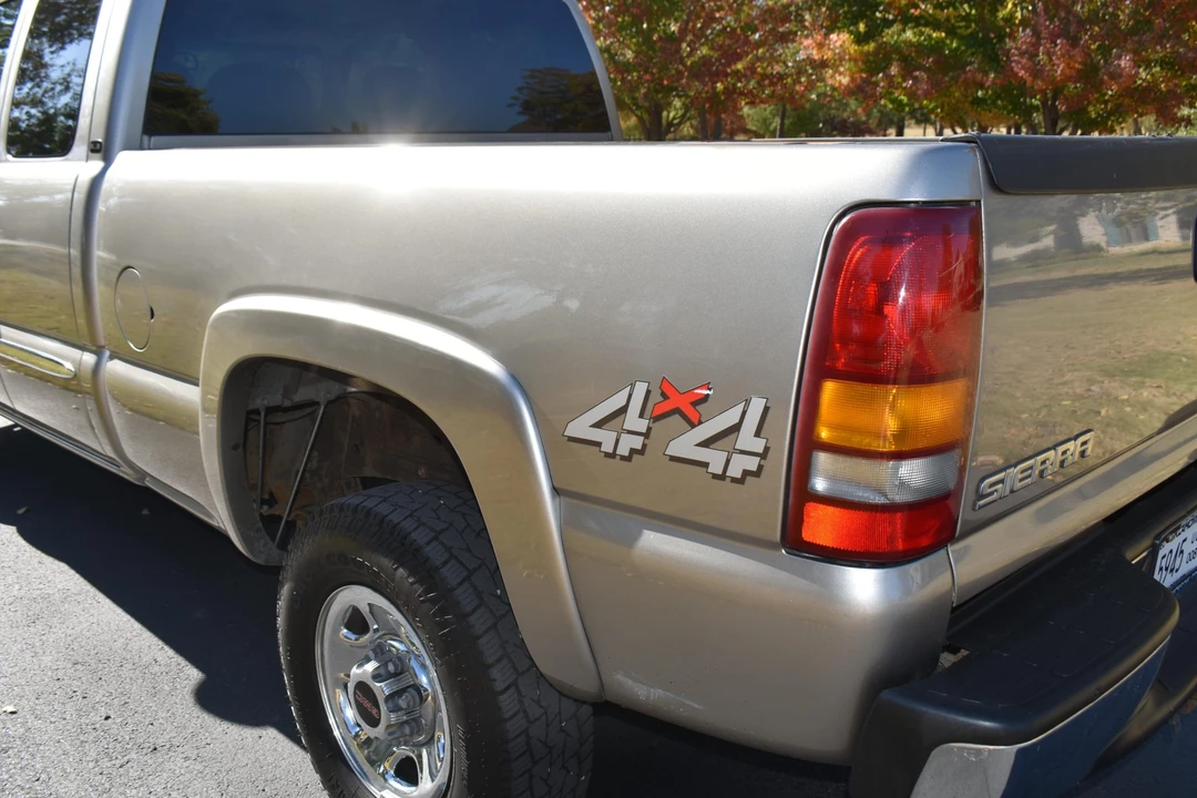 2003 GMC Sierra Heavy Duty 2nd Gen - Image 28 of 31