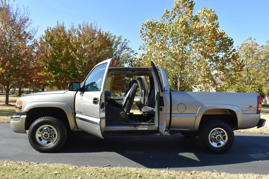 2003 GMC Sierra Heavy Duty 2nd Gen - Image 24 of 31
