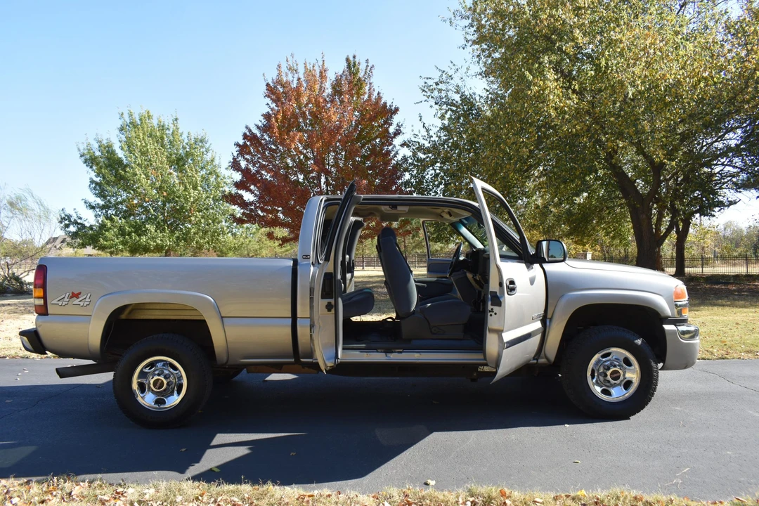 2003 GMC Sierra Heavy Duty 2nd Gen - Image 23 of 31