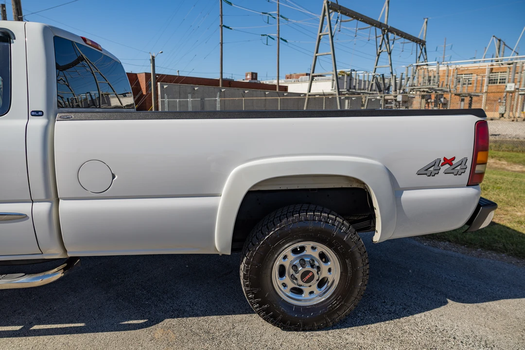 2003 GMC Sierra Heavy Duty 2nd Gen - Image 31 of 31