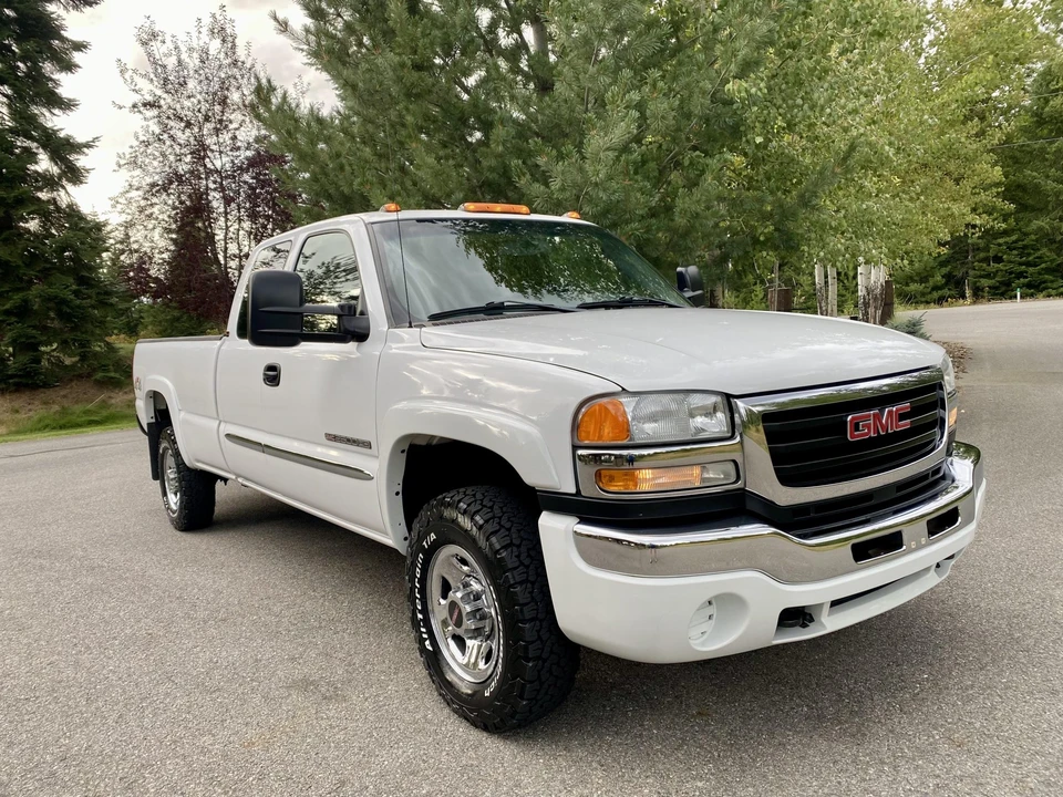 2003 GMC Sierra Heavy Duty 2nd Gen - Image 6 of 31
