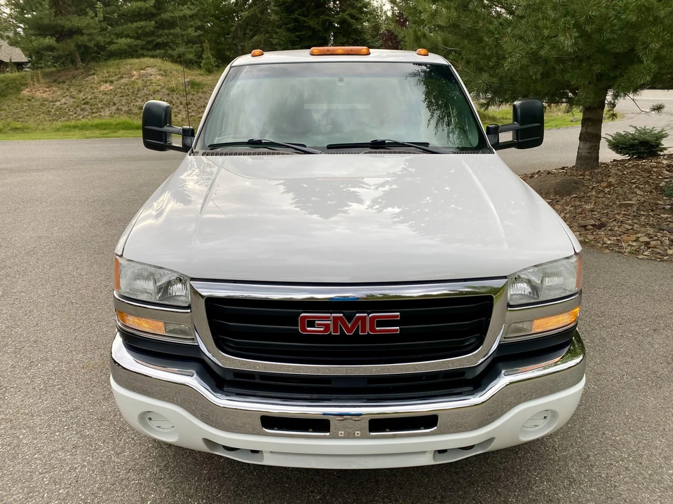 2003 GMC Sierra Heavy Duty 2nd Gen - Image 4 of 31
