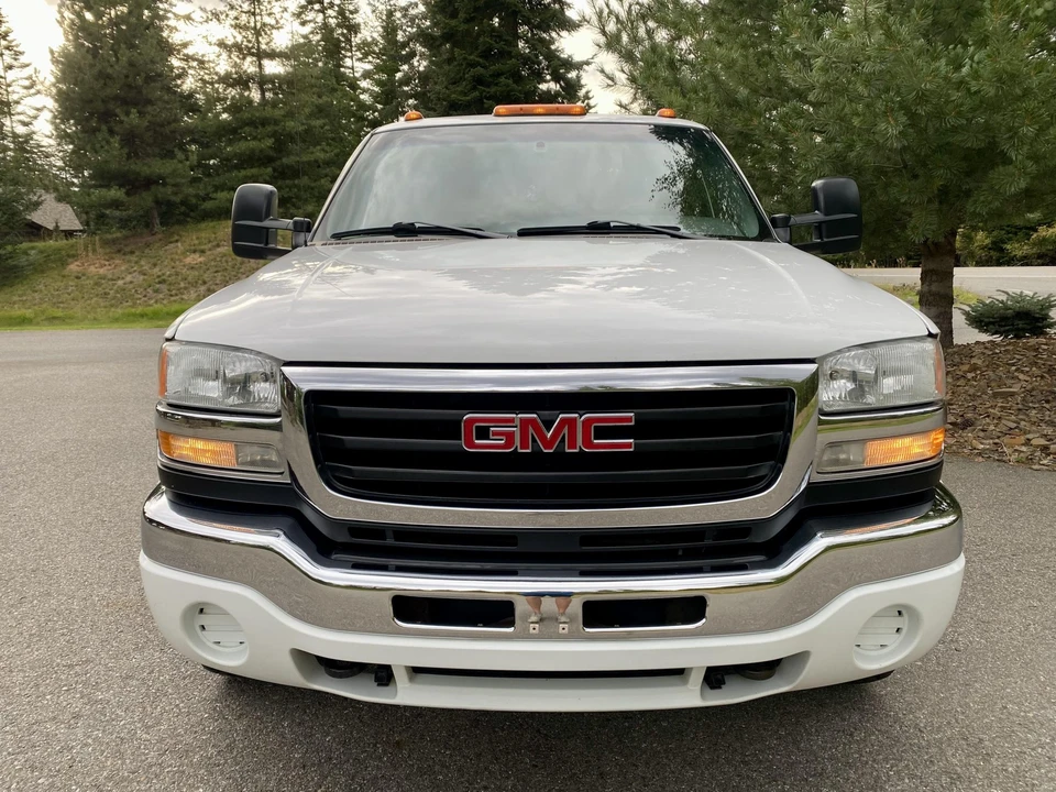 2003 GMC Sierra Heavy Duty 2nd Gen - Image 5 of 31