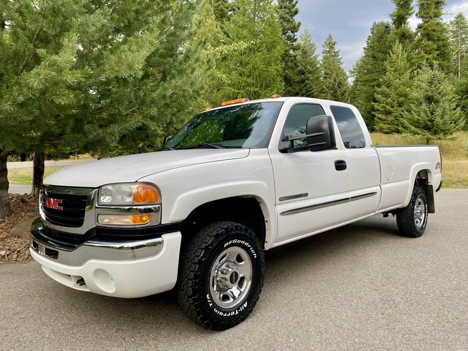 2003 GMC Sierra Heavy Duty 2nd Gen - Image 16 of 31