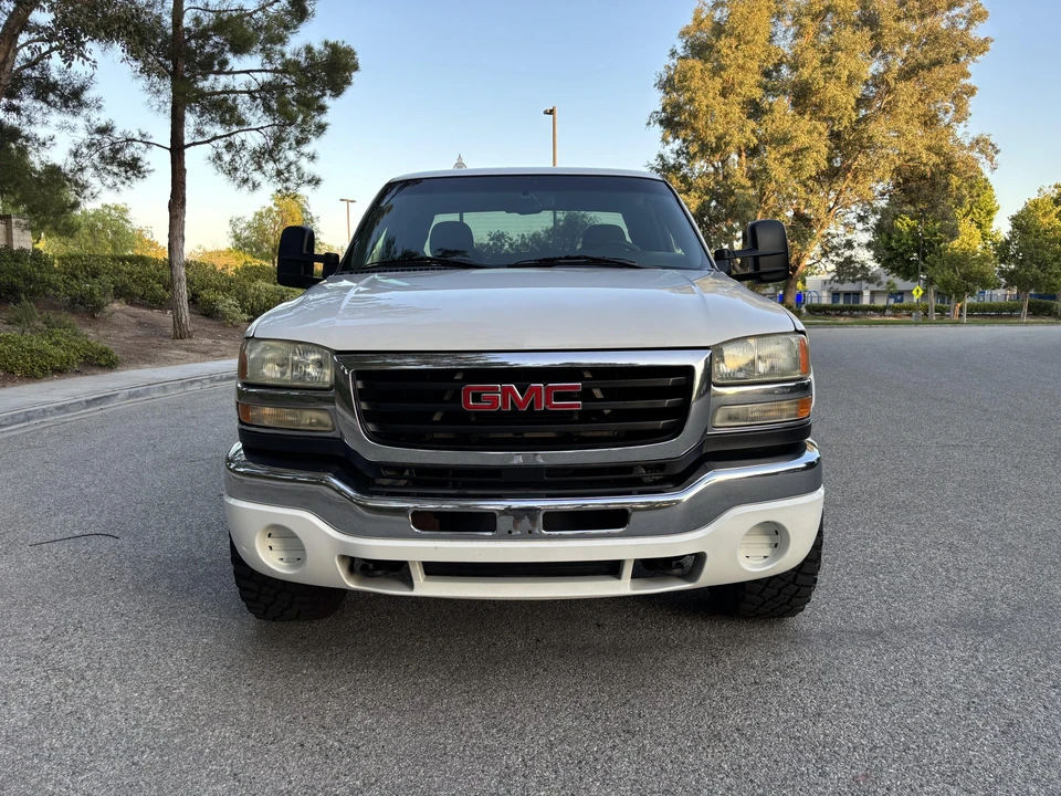 2003 GMC Sierra Heavy Duty 2nd Gen - Image 11 of 31