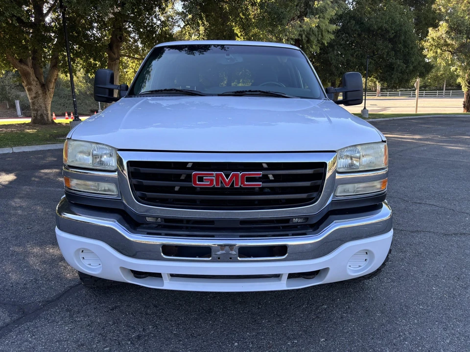 2003 GMC Sierra Heavy Duty 2nd Gen - Image 10 of 31