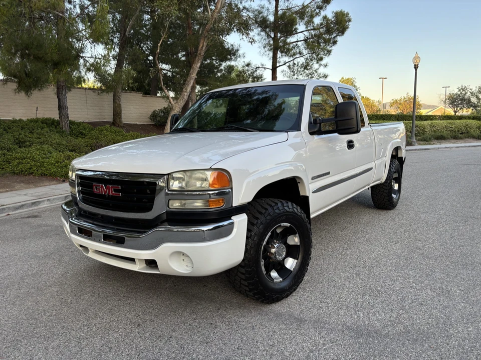 2003 GMC Sierra Heavy Duty 2nd Gen - Image 12 of 31
