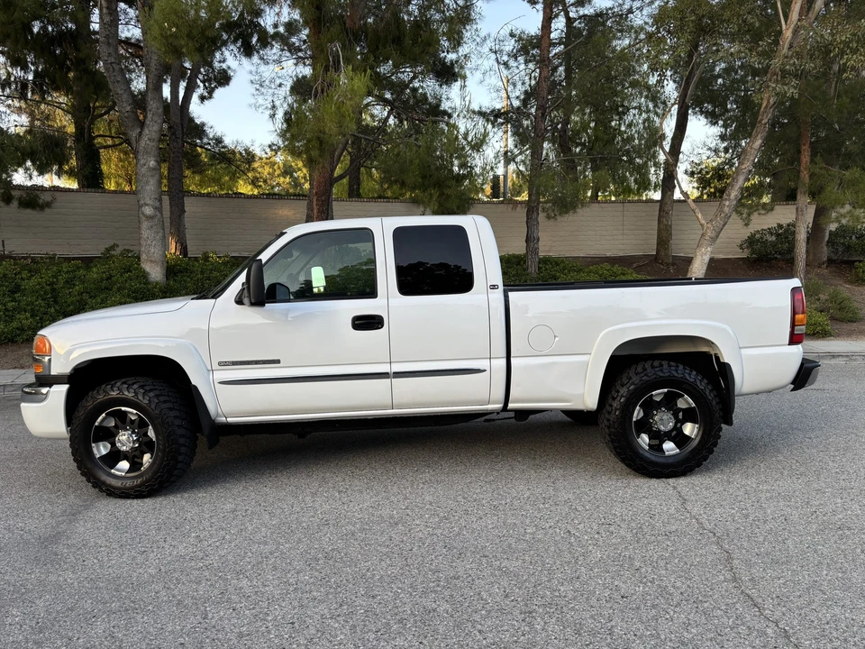 2003 GMC Sierra Heavy Duty 2nd Gen - Image 13 of 31