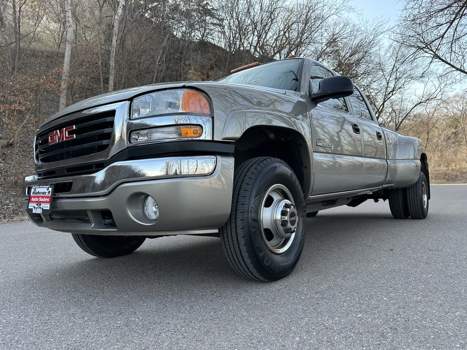 2003 GMC Sierra Heavy Duty 2nd Gen - Image 3 of 31