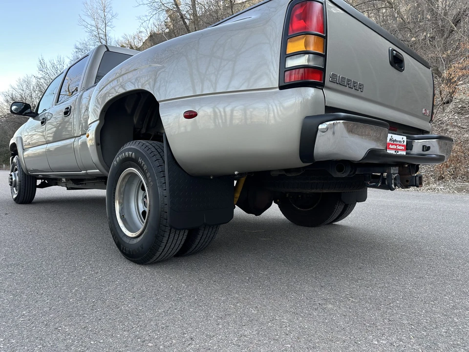 2003 GMC Sierra Heavy Duty 2nd Gen - Image 5 of 31