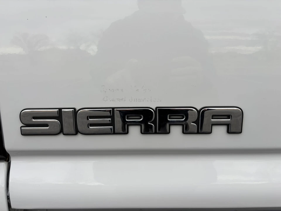 2003 GMC Sierra Heavy Duty 2nd Gen - Image 24 of 31