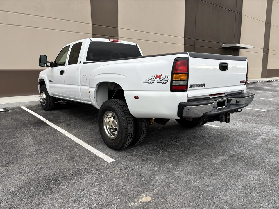 2003 GMC Sierra Heavy Duty 2nd Gen - Image 6 of 31