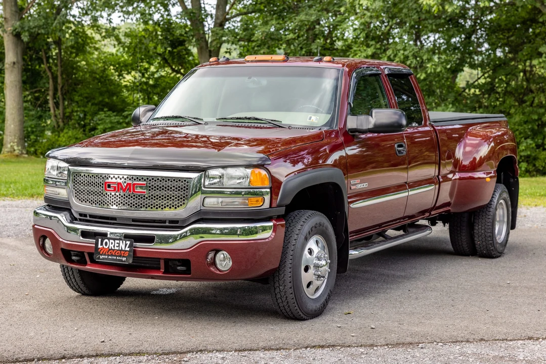 2003 GMC Sierra Heavy Duty 2nd Gen - Image 2 of 31