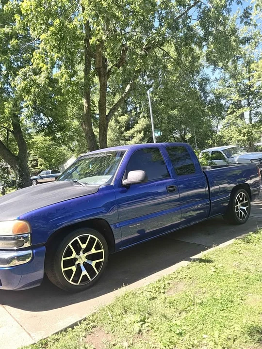 2003 GMC Sierra 2nd Gen - Image 4 of 6