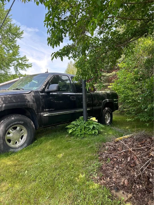 2003 GMC Sierra 2nd Gen - Image 3 of 16