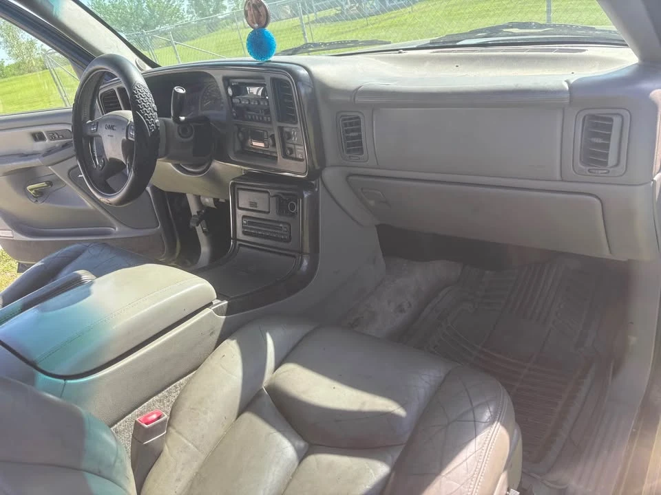 2003 GMC Sierra 2nd Gen - Image 6 of 9