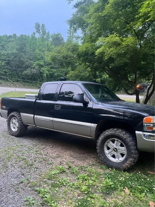 2003 GMC Sierra 2nd Gen - Image 9 of 9