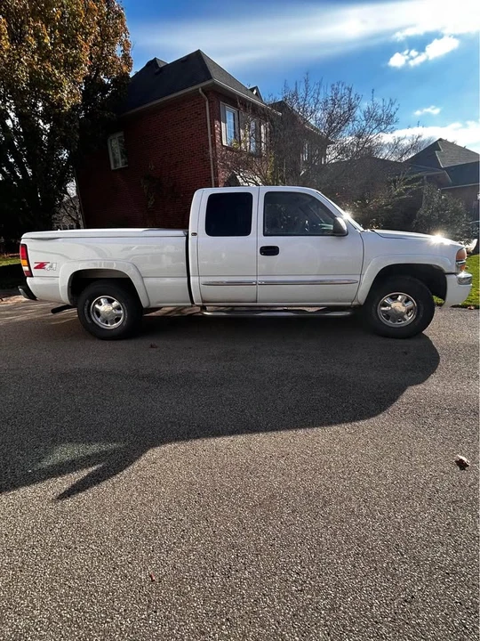 2003 GMC Sierra 2nd Gen - Image 5 of 5