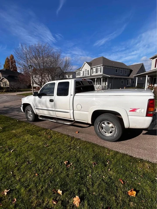 2003 GMC Sierra 2nd Gen - Image 4 of 5
