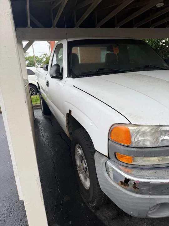 2003 GMC Sierra 2nd Gen - Image 4 of 6
