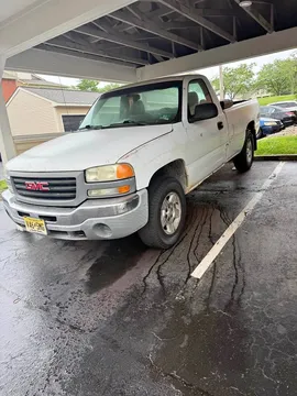 2003 GMC Sierra 1500 Regular Cab SL Pickup 2D 8 ft