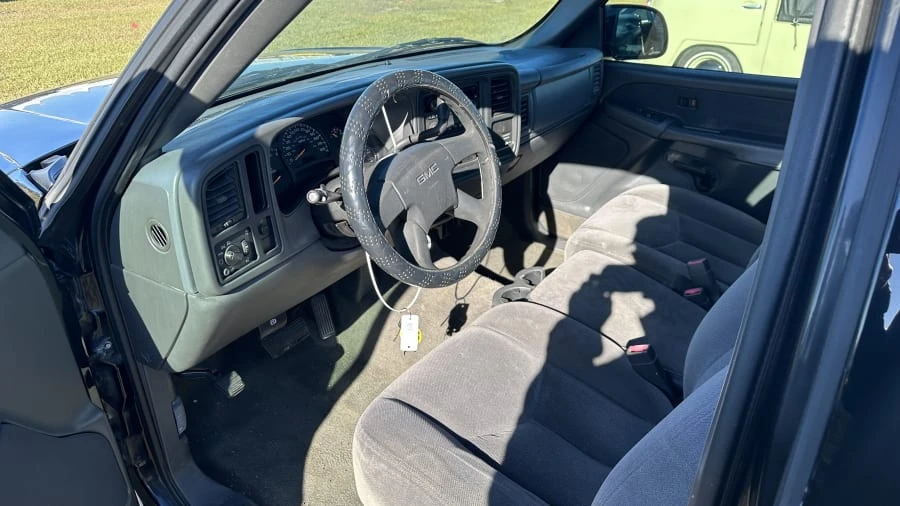 2003 GMC Sierra 2nd Gen - Image 5 of 11