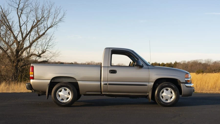 2003 GMC Sierra 2nd Gen - Image 11 of 12