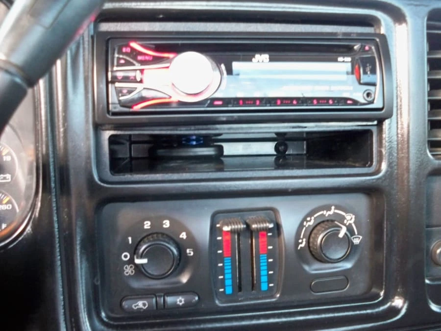 2003 GMC Sierra 2nd Gen - Image 3 of 5
