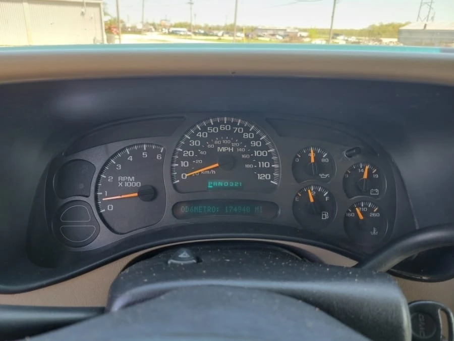 2003 GMC Sierra 2nd Gen - Image 3 of 5
