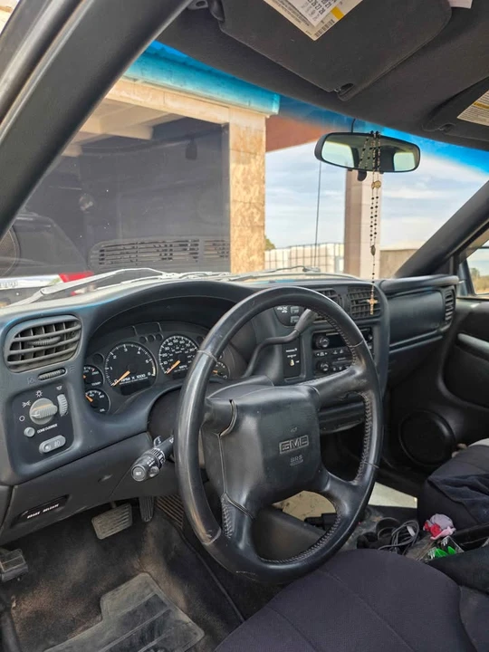 2003 GMC S-15/Sonoma - Image 2 of 5