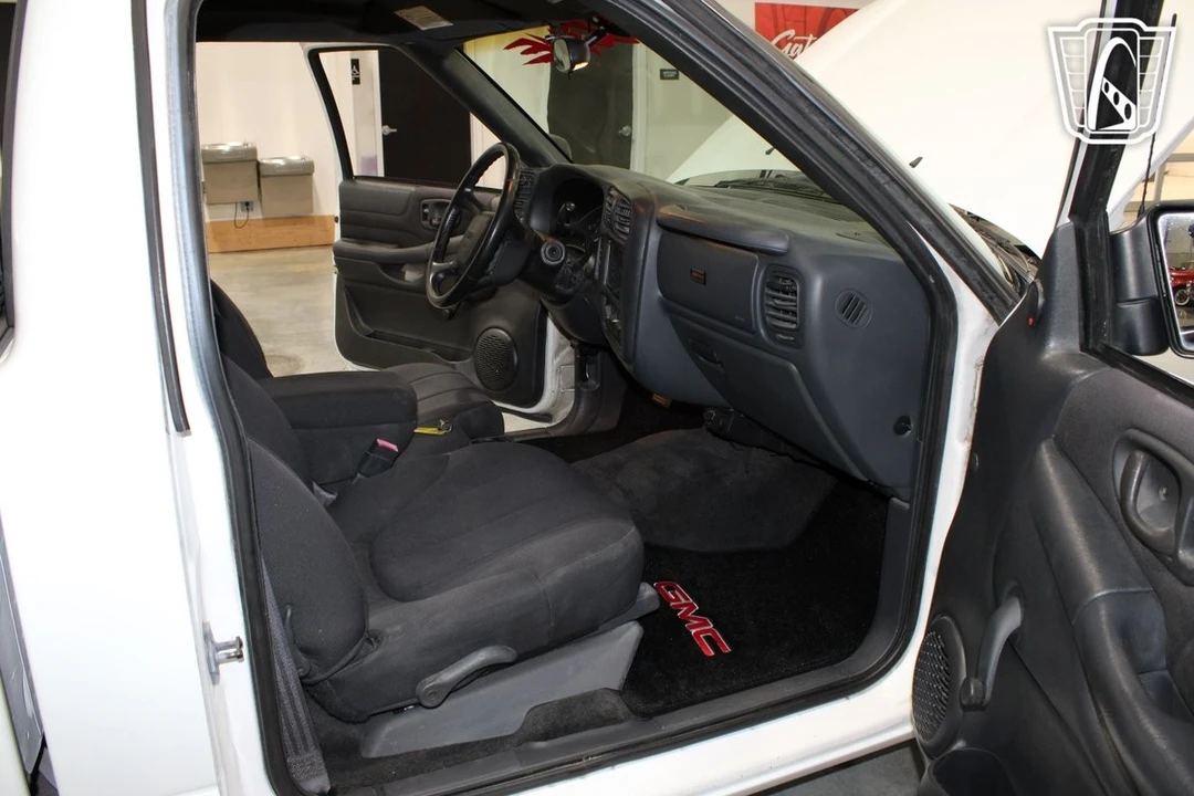 2003 GMC S-15/Sonoma - Image 9 of 12
