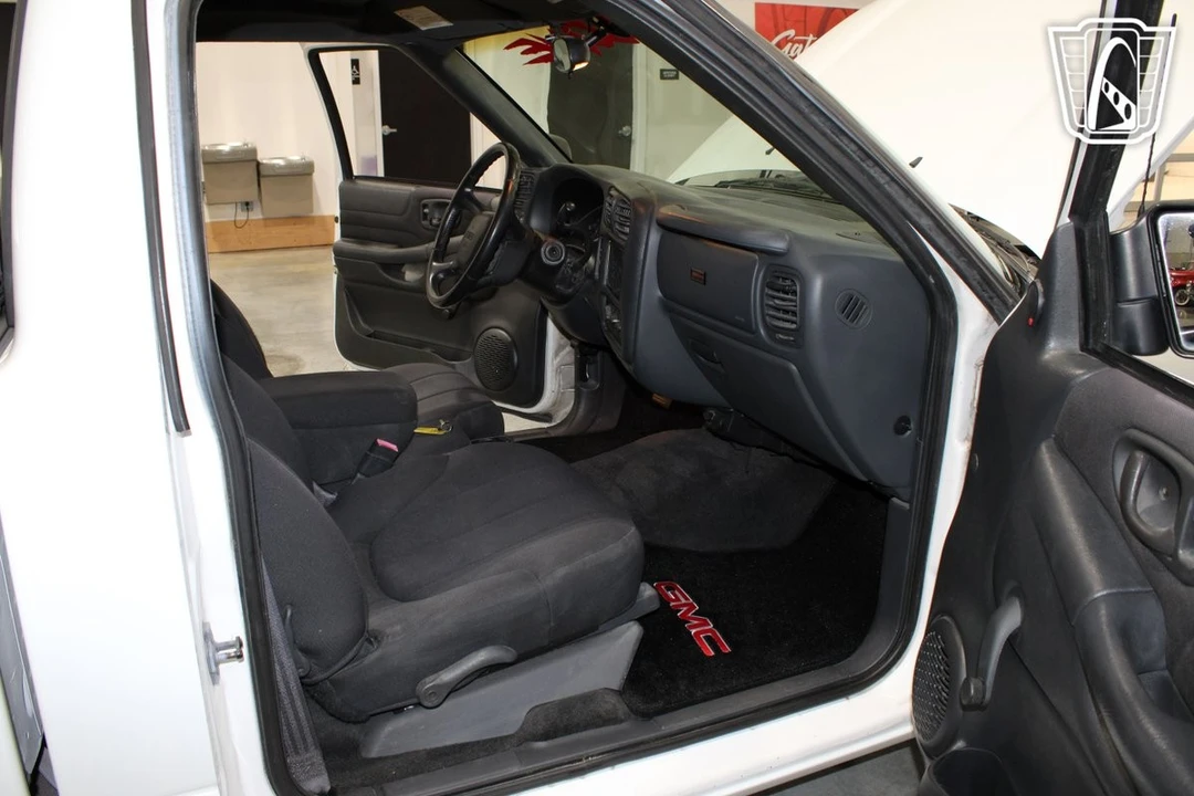 2003 GMC S-15/Sonoma - Image 8 of 12