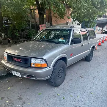 2003 GMC Sonoma Crew Cab SLS Short Bed