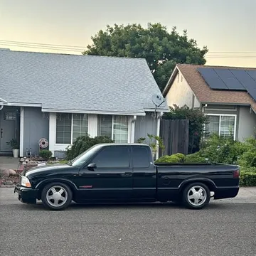 2003 GMC Sonoma SLS Extended Cab Pickup