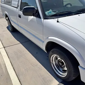 2003 GMC Sonoma Regular Cab SL Pickup