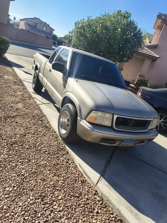 2003 GMC S-15/Sonoma - Image 2 of 3
