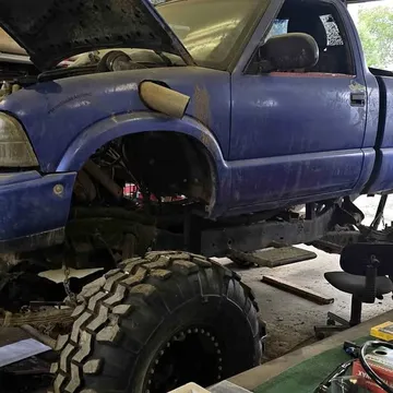 2003 GMC Sonoma SL Pickup 2D 6 ft