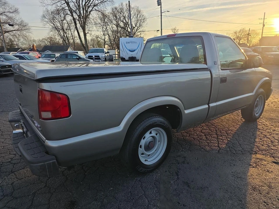 2003 GMC S-15/Sonoma - Image 2 of 21