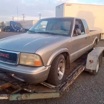 2003 GMC Sonoma Regular Cab SLS Pickup 2D 6 ft
