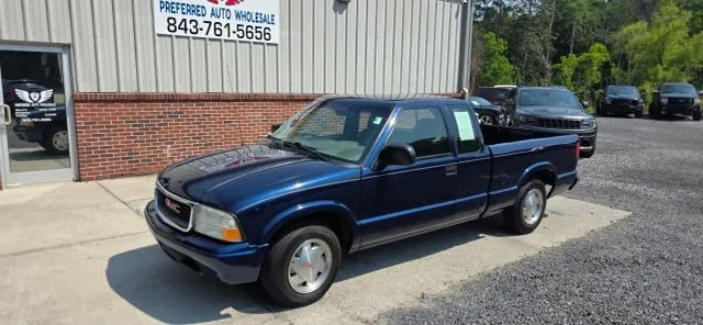 2003 GMC Sonoma SLS Pickup 3D 6 ft