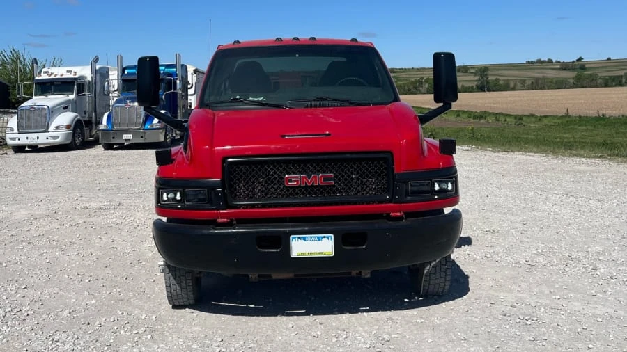 2003 GMC TopKick - Image 4 of 28