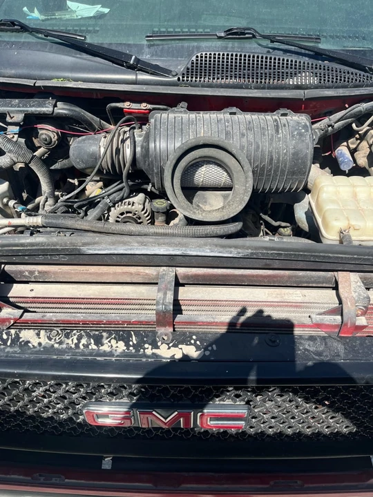 2003 GMC TopKick - Image 28 of 28